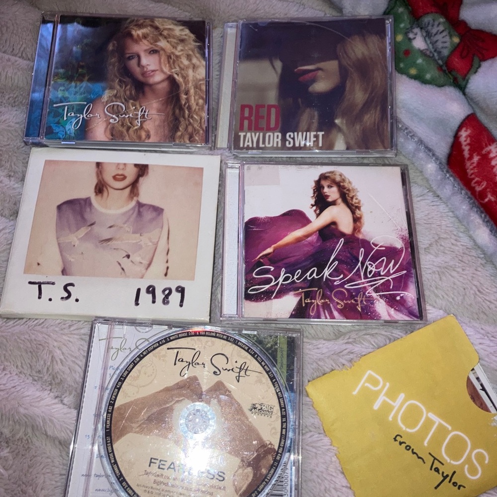 Taylor Swift CDs